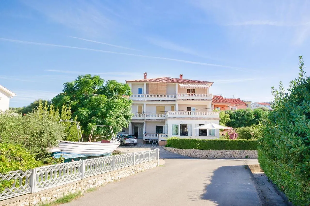 *** Pensión Rooms Lili Palit Croacia