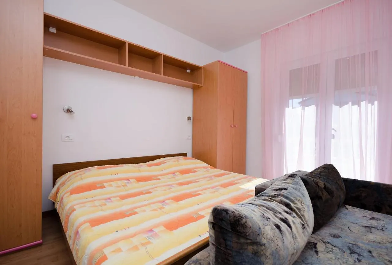 Rooms Lili Palit Pensión
